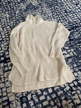 Banana Republic Cream Turtleneck Sweater